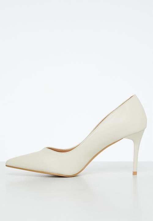 edit - Briella court heel - cream