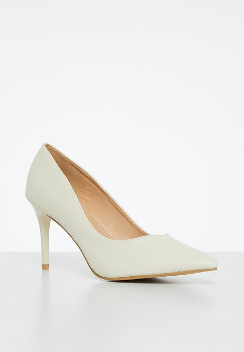 edit - Briella court heel - cream