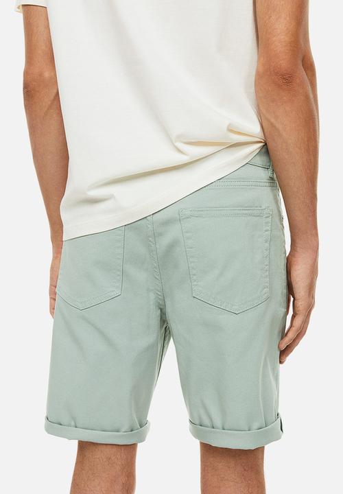 H&M - Slim fit cotton twill shorts - light green