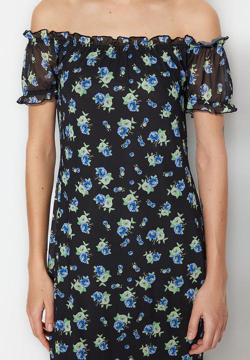 Trendyol - Floral off shoulder a-line dress - black