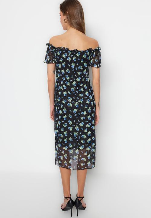 Trendyol - Floral off shoulder a-line dress - black