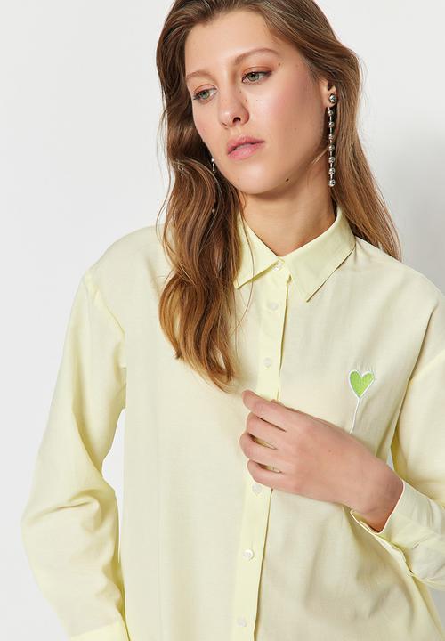 Trendyol - Modest heart shirt - yellow