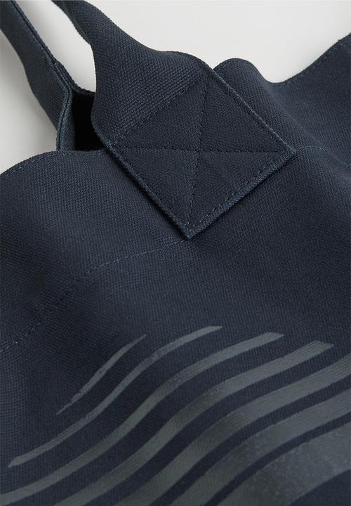 H&M - Printed shopper - dark blue/relax