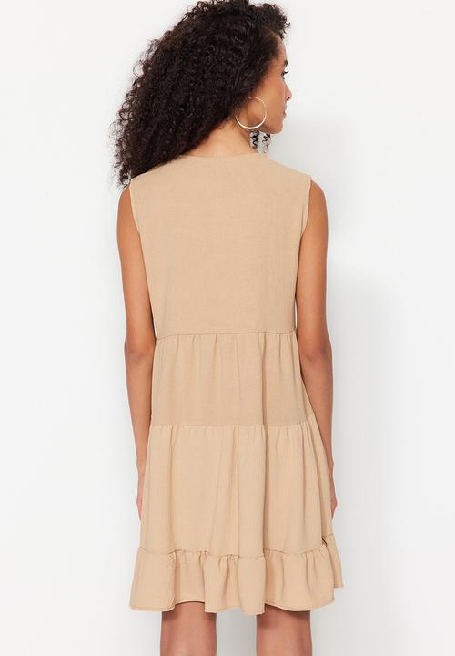 Trendyol - V-neck tiered shift dress - camel