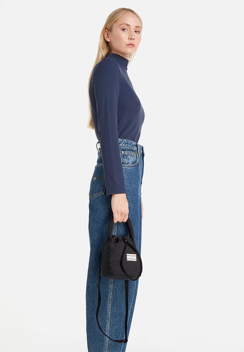 Tommy Hilfiger - Tjw hype conscious bucket bag - black