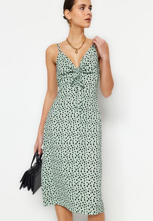 Trendyol - Ruched v-neck detail dress - mint