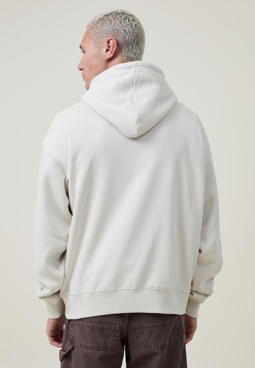 Cotton On - Budweiser oversized fleece hoodie - lcn bud ivory/a & eagle 