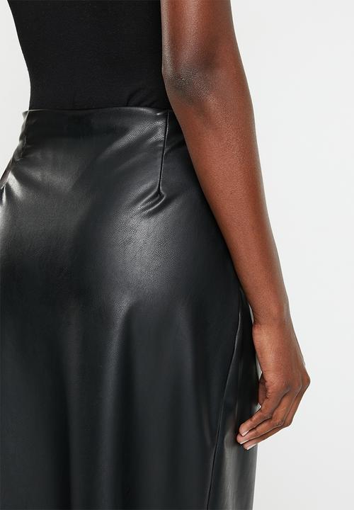 Me&B - Pu wrap skirt - black