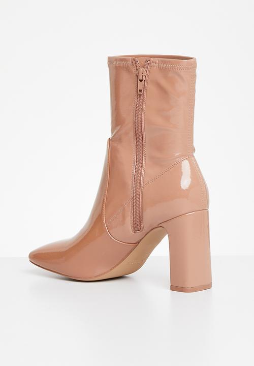 Call It Spring - Tamera patent boot - beige