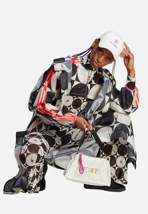 adidas Originals - Rich Mnisi x Pride shirt - off white / black