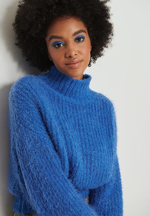 NA-KD - Fluffy knitted turtleneck sweater - blue