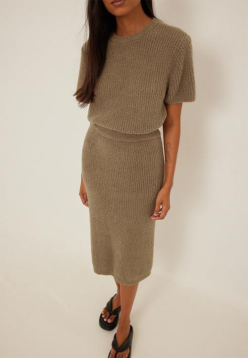 NA-KD - Fuzzy knitted midi skirt - brown
