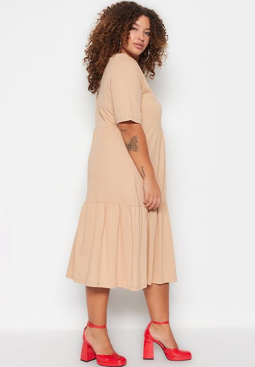 Trendyol - Plus t-shirt tiered dress - camel