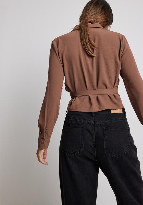 NA-KD - Tie front long sleeve blouse - brown
