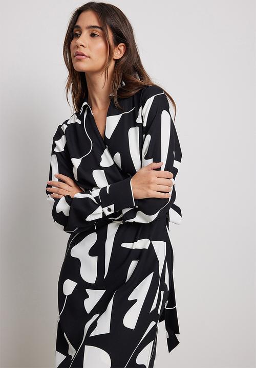 NA-KD - Wrap midi dress - black & white