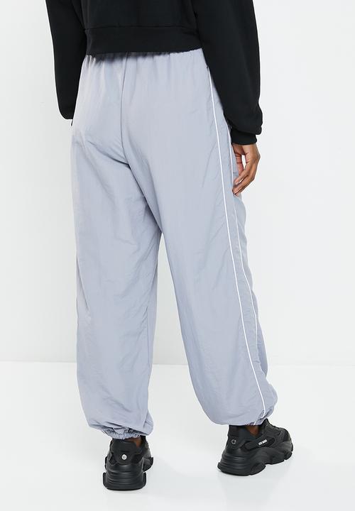 Factorie - Relaxed lightweight track pant - silver bullet/white
