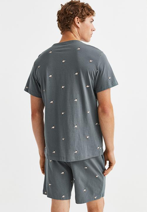 H&M - Regular fit pyjama t-shirt and shorts - grey/duck