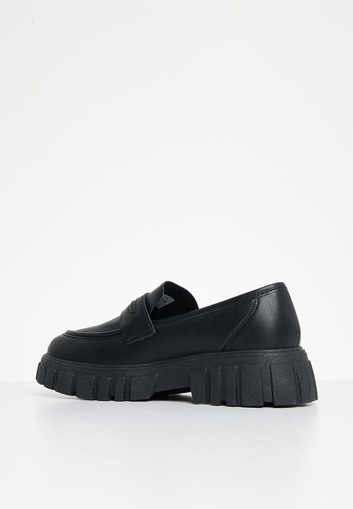 Jada - Logan Lug Sole Loafer - Black