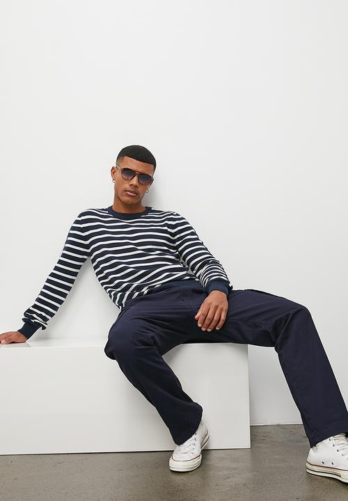 Superbalist - Slim fit long sleeve striped crew neck knit - navy & white