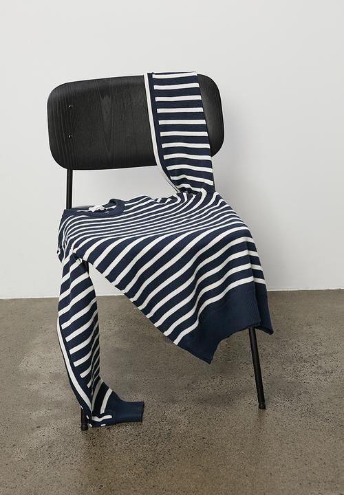 Superbalist - Slim fit long sleeve striped crew neck knit - navy & white