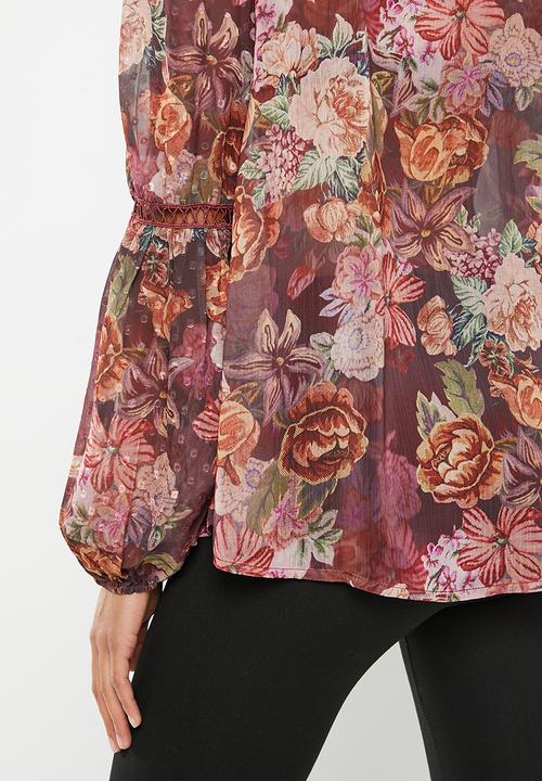 GUESS - Long sleeve josette top - digital tapestry print maroon