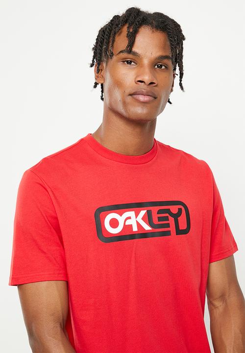 Oakley - Locked in b1b tee - red line