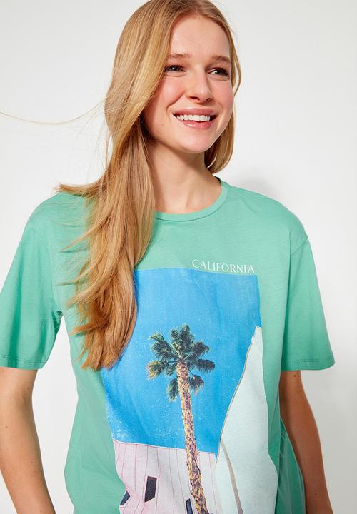 Trendyol - Graphic boyfriend T-shirt - mint