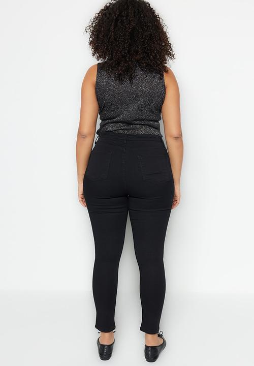 Trendyol - Plus turn up jeans - black