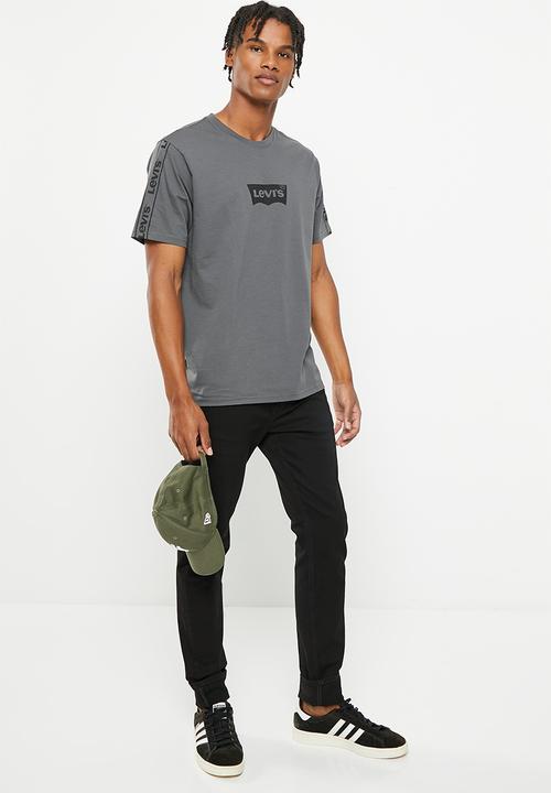 Levi’s® - Short sleeve relaxed fit tee - batwing expression