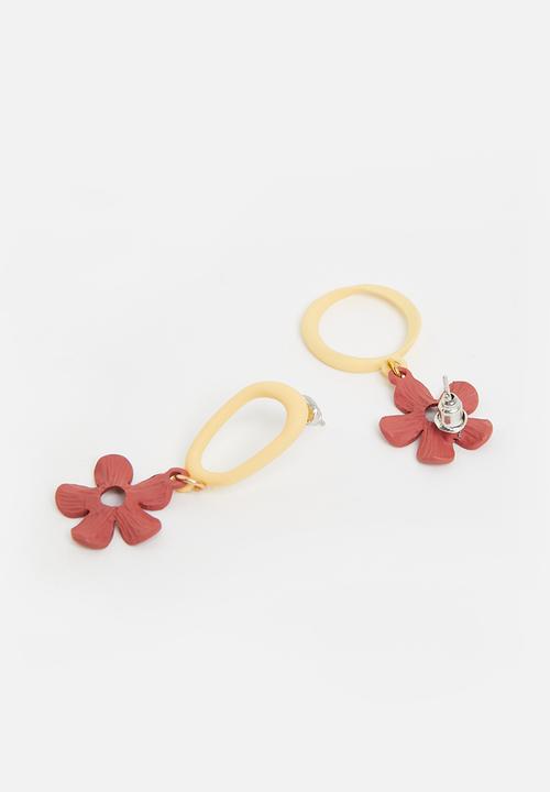 Superbalist - Flower stud earrings - orange