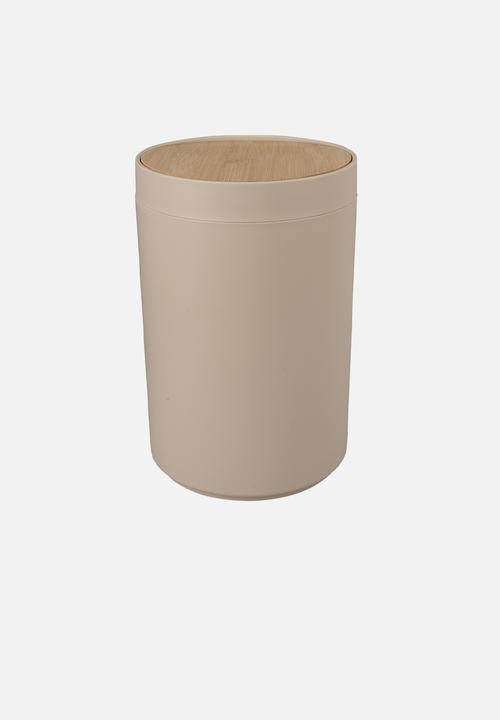 Present Time - Descent bathroom set - warm grey