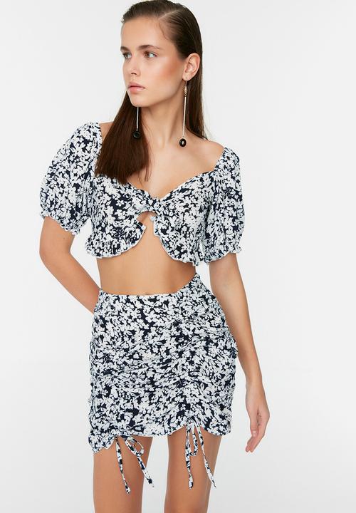 Trendyol - Ditsy floral co-ord set - navy