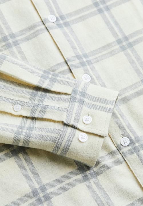 H&M - Regular fit checked shirt - light beige/light grey