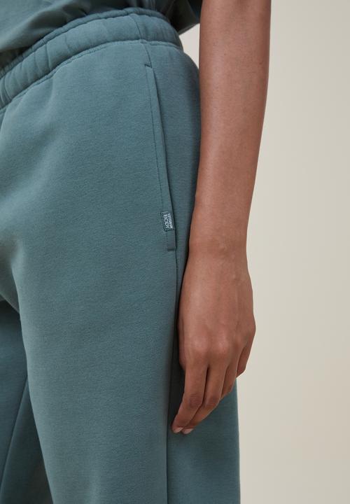 Cotton On - Plush gym track pant - sage leaf 