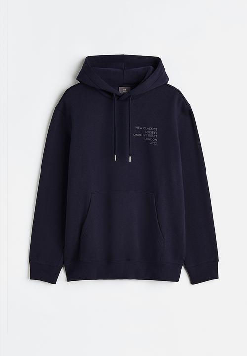 H&M - Regular fit printed hoodie - navy blue/new classics