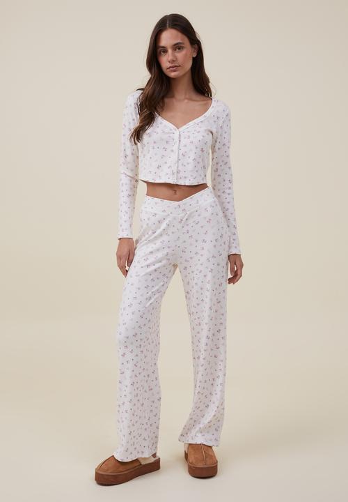 Cotton On - Crop long sleeve sleep top - evie ditsy cream 