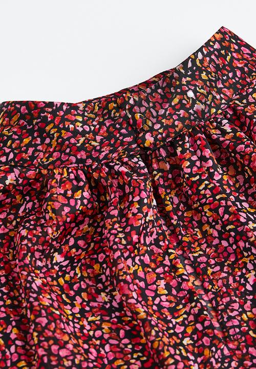 H&M - Stand-up collar satin blouse - red patterned