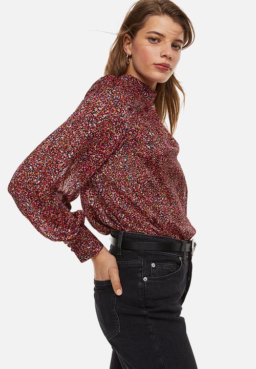 H&M - Stand-up collar satin blouse - red patterned
