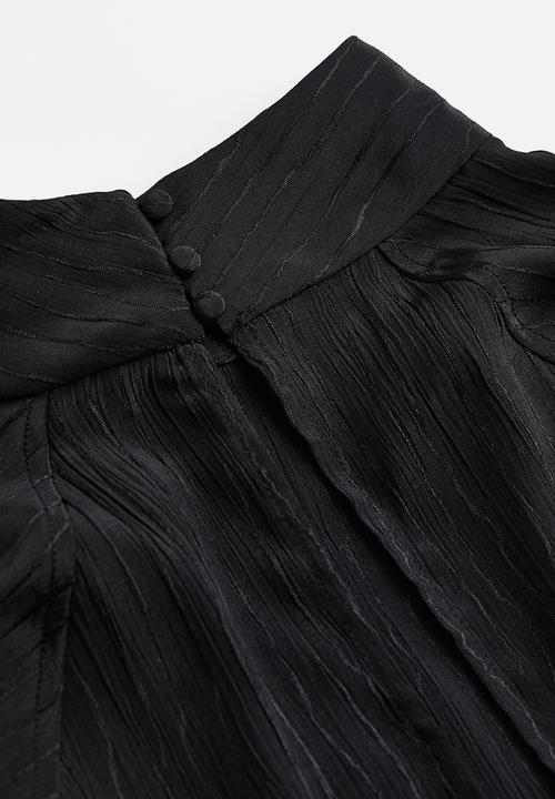 H&M - Batwing-sleeved blouse - black