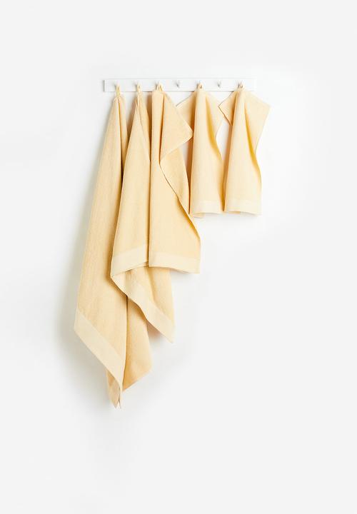 H&M - Cotton terry bath towel - light yellow