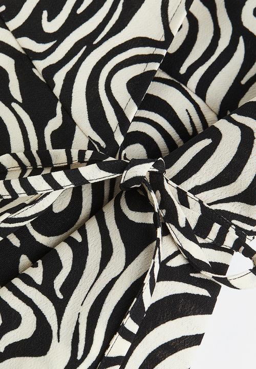 H&M - Crêpe wrap dress - black patterned