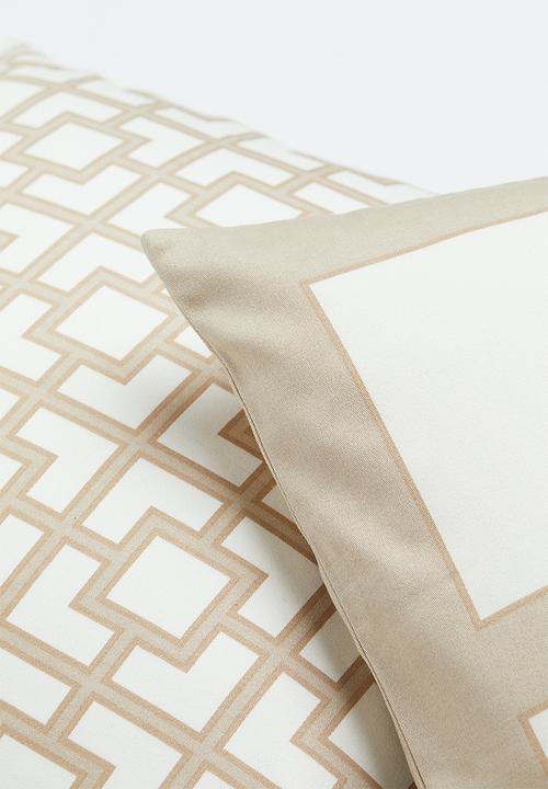 H&M - 2 pack satin cushion covers - white/patterned