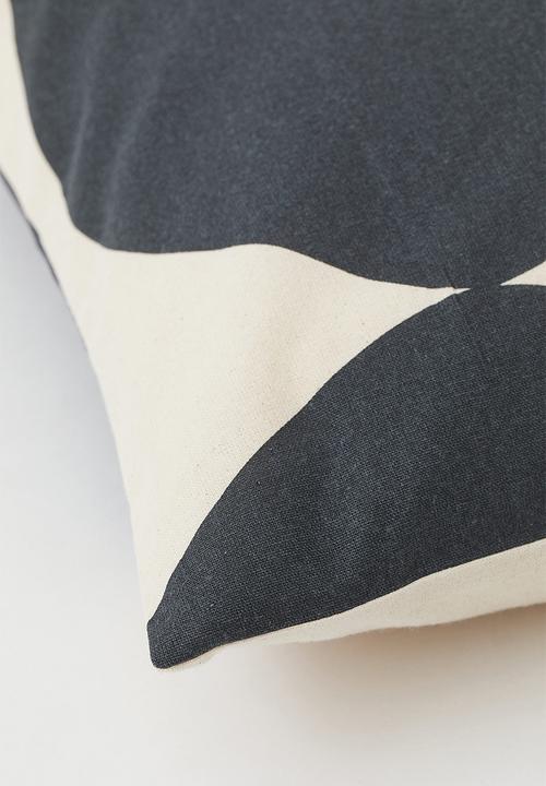 H&M - 2-pack cushion covers - dark grey/patterned