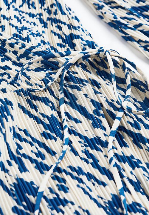 H&M - Pleated wrapover dress - blue/patterned
