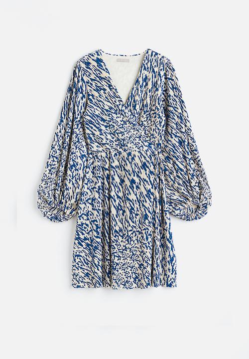 H&M - Pleated wrapover dress - blue/patterned