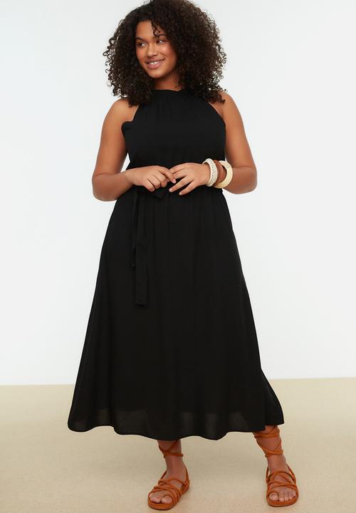 Trendyol - Plus halter neck mock wrap dress - black