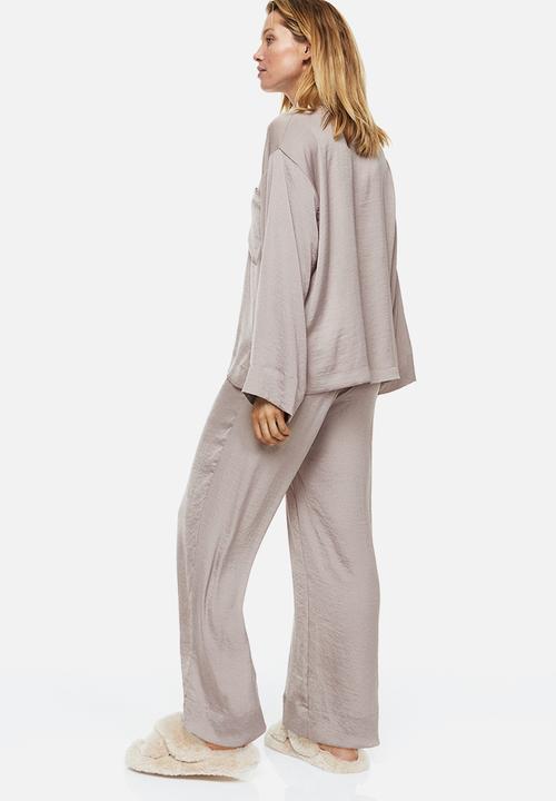 H&M - Satin pyjamas - beige