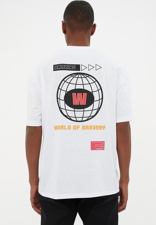 Trendyol - World of bravery back logo print tee - white