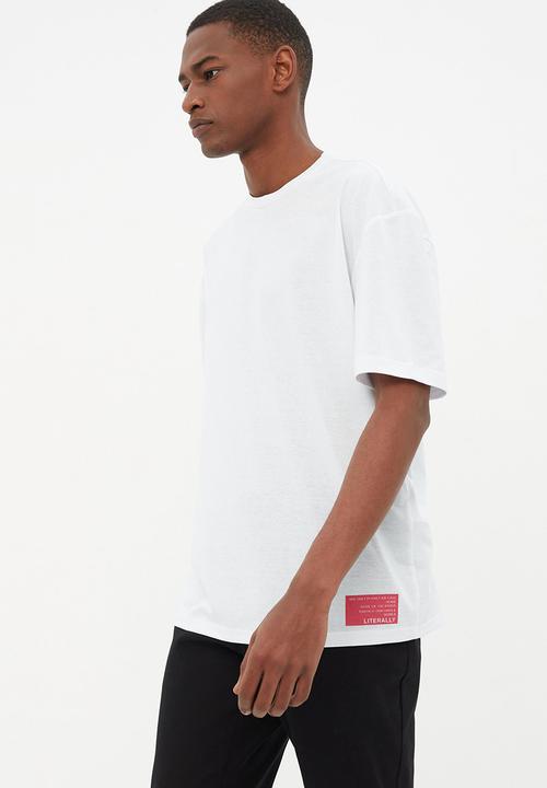 Trendyol - World of bravery back logo print tee - white