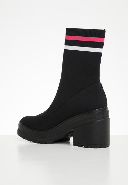 Tommy Hilfiger - Cassy knitted boot - black & jewel pink